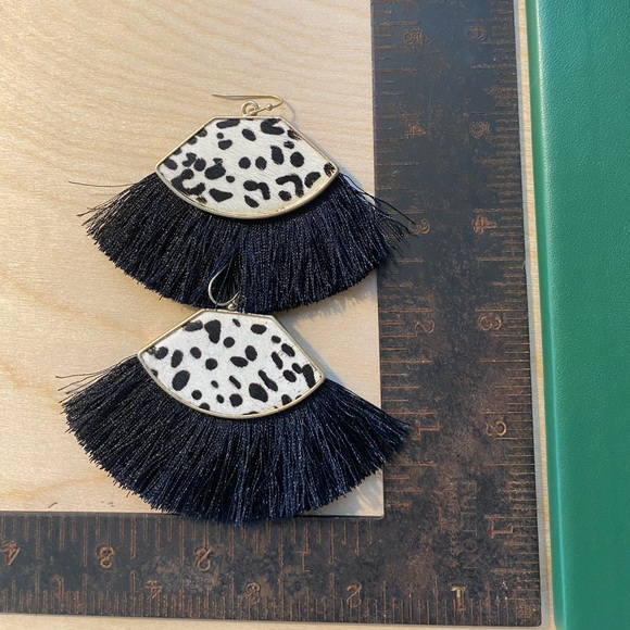 Dalmatian Fringe Earrings - Picture 2 of 3